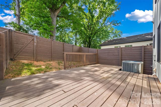 840 E 18th Street B, Charlotte, NC 28205