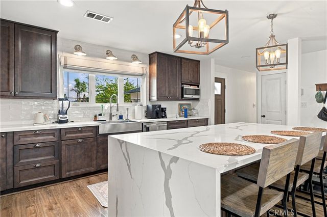 2121 Merced, La Habra, CA 90631