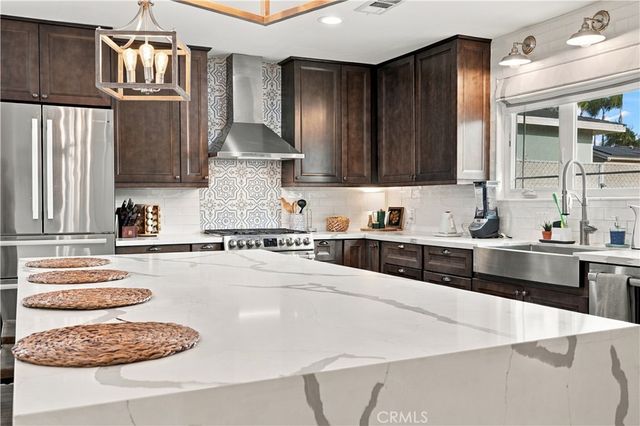 2121 Merced, La Habra, CA 90631