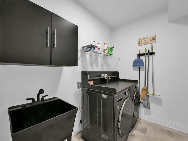 2003 Broccoli Drive, Hilliard, OH 43026