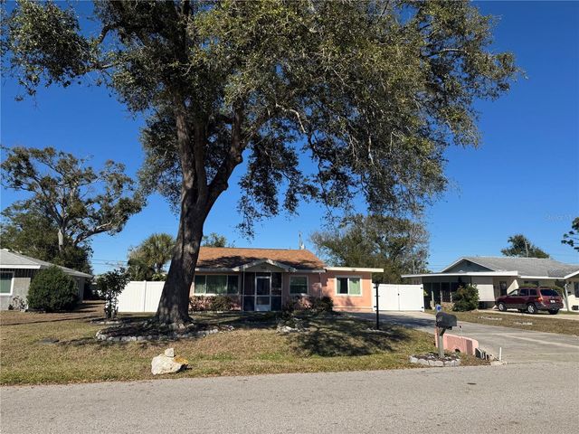 733 LAUREL AVENUE, Venice, FL 34285