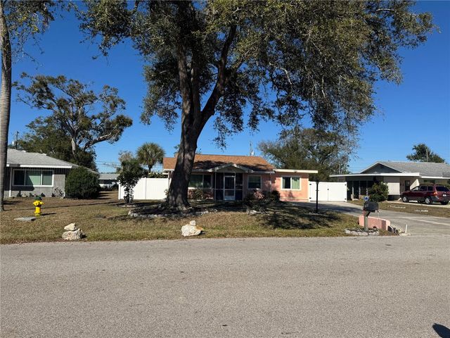 733 LAUREL AVENUE, Venice, FL 34285