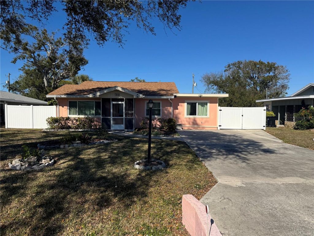 733 LAUREL AVENUE, Venice, FL 34285