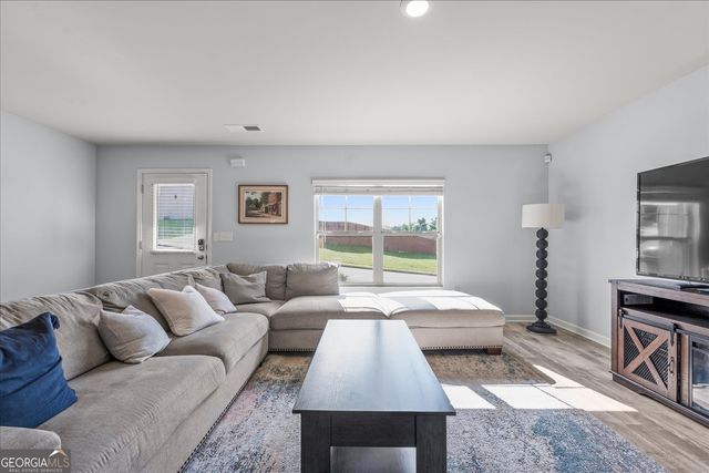 6550 Beaver Creek Trail, Atlanta, GA 30349