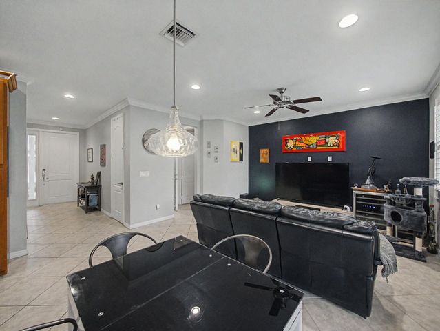 4560 Mediterranean Circle, Palm Beach Gardens, FL 33418
