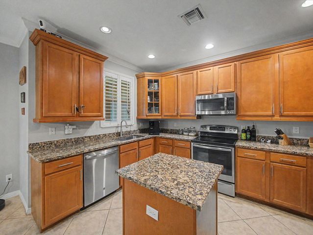 4560 Mediterranean Circle, Palm Beach Gardens, FL 33418
