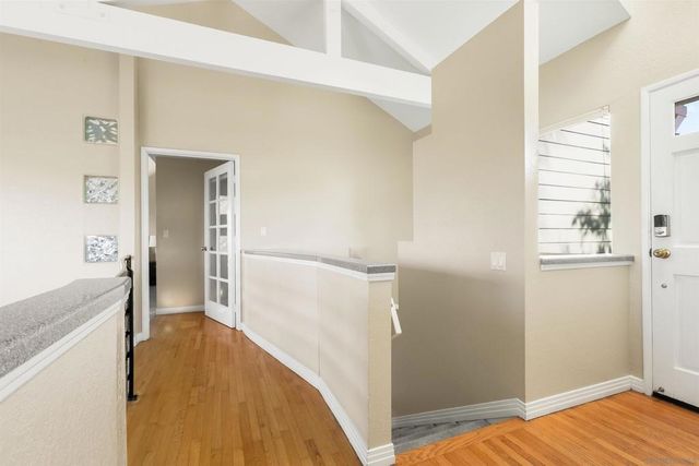 1084 Johnson Ave, San Diego, CA 92103