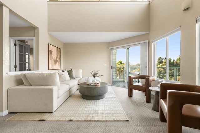 1084 Johnson Ave, San Diego, CA 92103