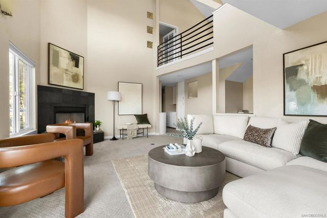 1084 Johnson Ave, San Diego, CA 92103