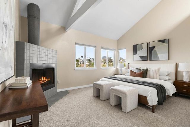 1084 Johnson Ave, San Diego, CA 92103