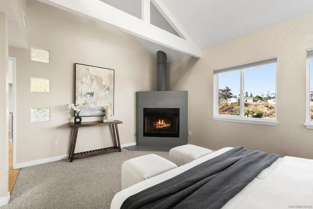 1084 Johnson Ave, San Diego, CA 92103