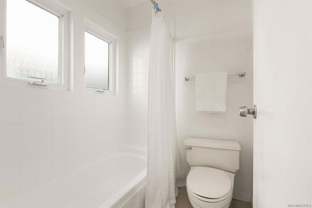 1084 Johnson Ave, San Diego, CA 92103