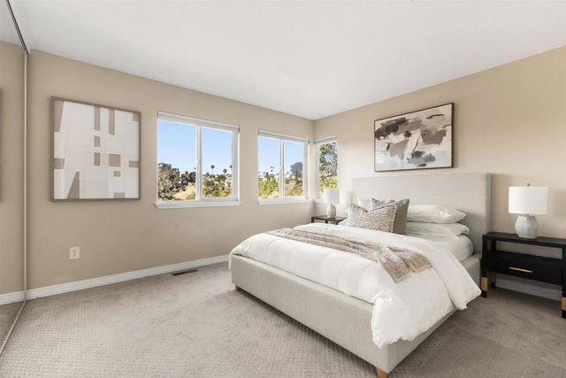 1084 Johnson Ave, San Diego, CA 92103