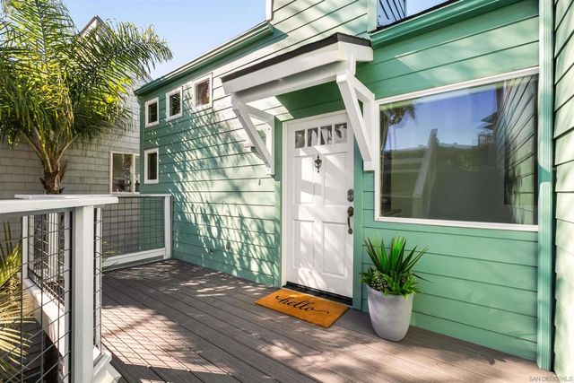 1084 Johnson Ave, San Diego, CA 92103