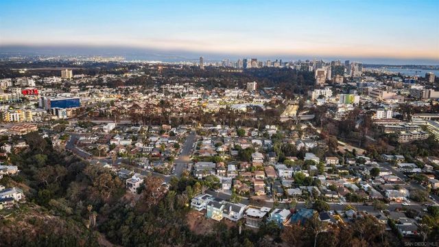 1084 Johnson Ave, San Diego, CA 92103
