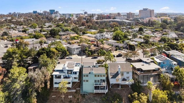 1084 Johnson Ave, San Diego, CA 92103