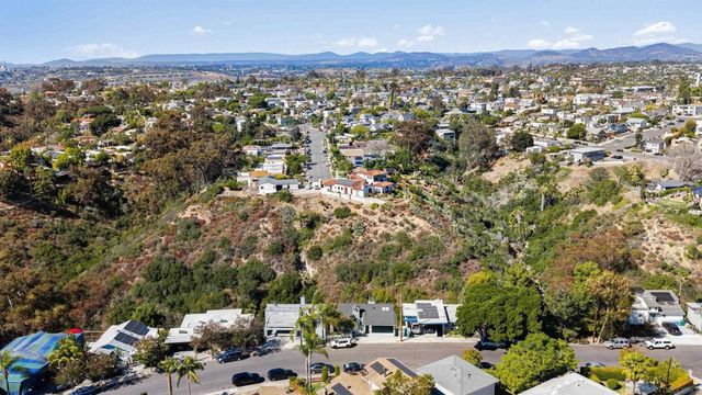 1084 Johnson Ave, San Diego, CA 92103