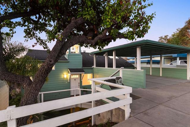 1084 Johnson Ave, San Diego, CA 92103