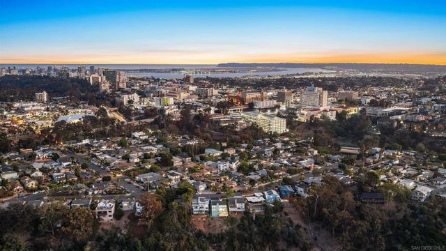 1084 Johnson Ave, San Diego, CA 92103