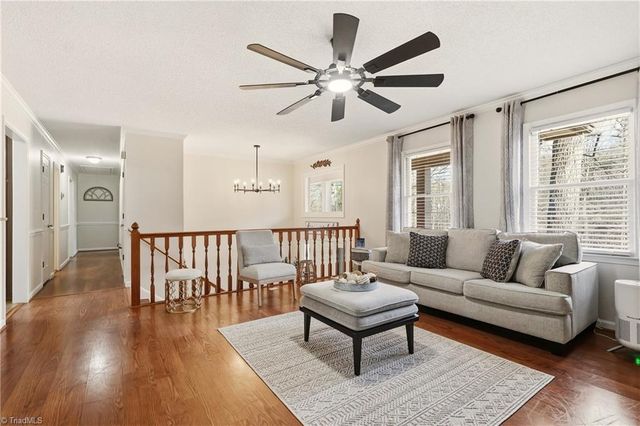 896 Oakhaven Forest Drive, Winston-salem, NC 27105