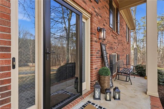 896 Oakhaven Forest Drive, Winston-salem, NC 27105