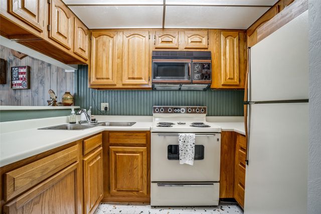 170 Cherokee Trail, Nocona, TX 76255