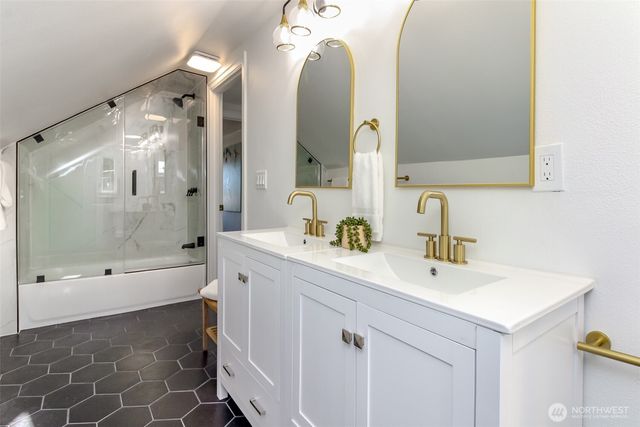 220 E 63RD Street, Tacoma, WA 98404