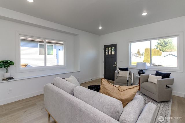 220 E 63RD Street, Tacoma, WA 98404