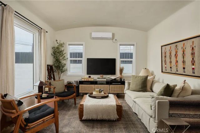 3110 Gracia Street, Los Angeles, CA 90039