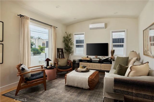 3110 Gracia Street, Los Angeles, CA 90039