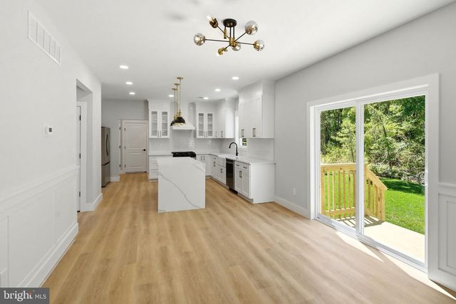 125 PENNSYLVANIA, Barnegat, NJ 08005