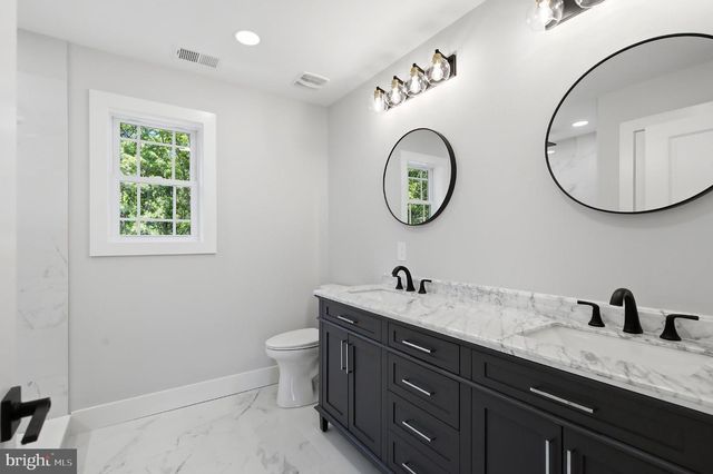 125 PENNSYLVANIA, Barnegat, NJ 08005