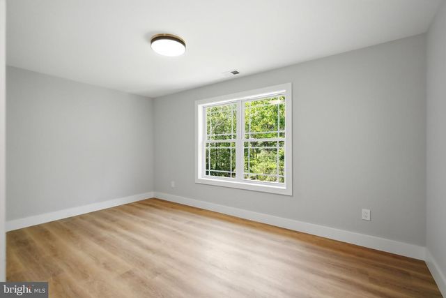 125 PENNSYLVANIA, Barnegat, NJ 08005