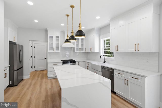 125 PENNSYLVANIA, Barnegat, NJ 08005