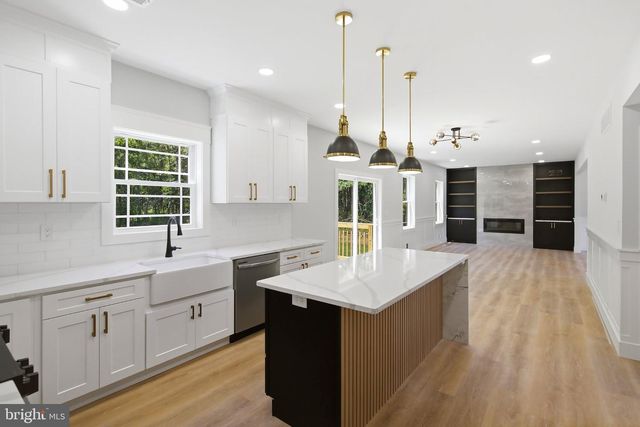 125 PENNSYLVANIA, Barnegat, NJ 08005
