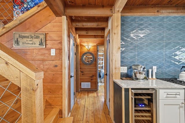 33 Foxhound Drive, Ellijay, GA 30540