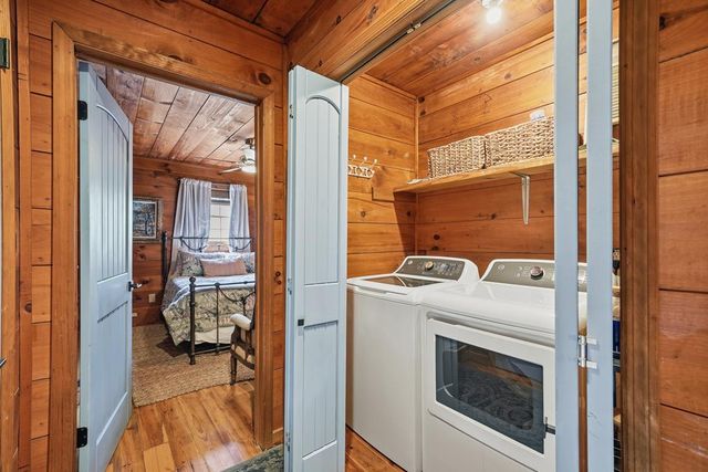 33 Foxhound Drive, Ellijay, GA 30540
