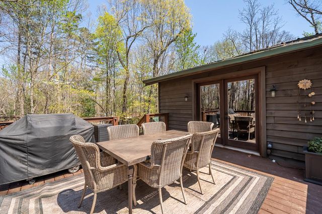33 Foxhound Drive, Ellijay, GA 30540