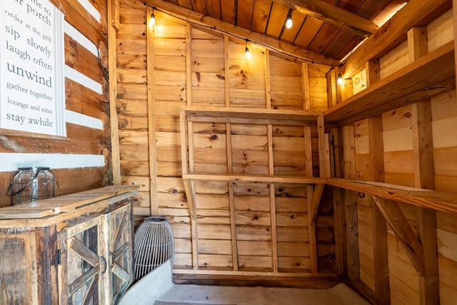 33 Foxhound Drive, Ellijay, GA 30540