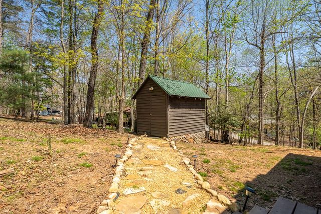 33 Foxhound Drive, Ellijay, GA 30540