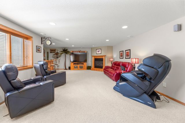 4432 3rd Street S, Moorhead, MN 56560