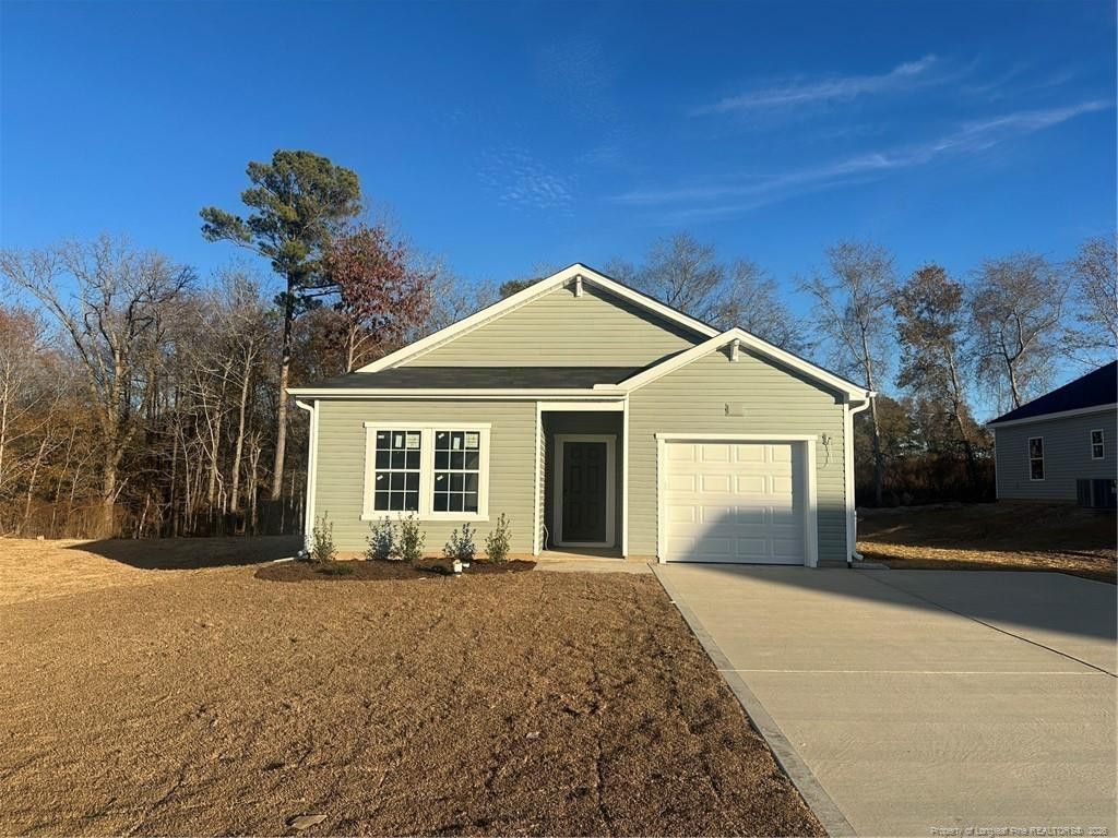 588 Wicklow Lane Lane, Raeford, NC 28376