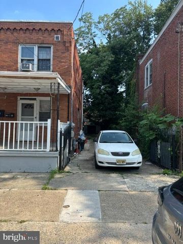 1268 CHASE ST, Camden, NJ 08104