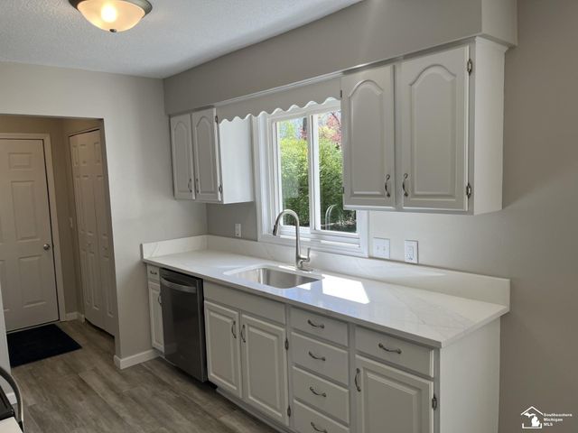3823 Oldbury Street, Bedford Twp, MI 48144