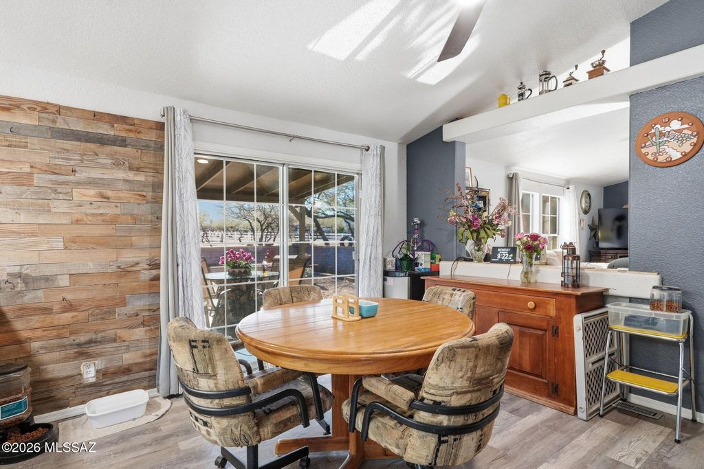 Image 14 of property listing at 26860 S Purple Finch Lane, Amado, AZ 85645