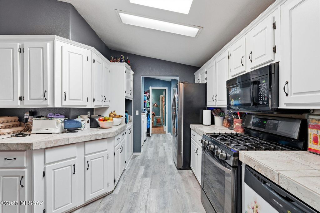 Image 17 of property listing at 26860 S Purple Finch Lane, Amado, AZ 85645