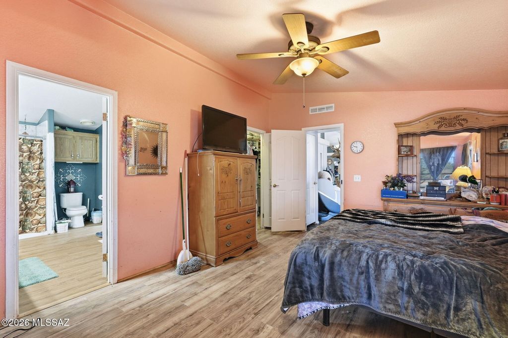 Image 20 of property listing at 26860 S Purple Finch Lane, Amado, AZ 85645