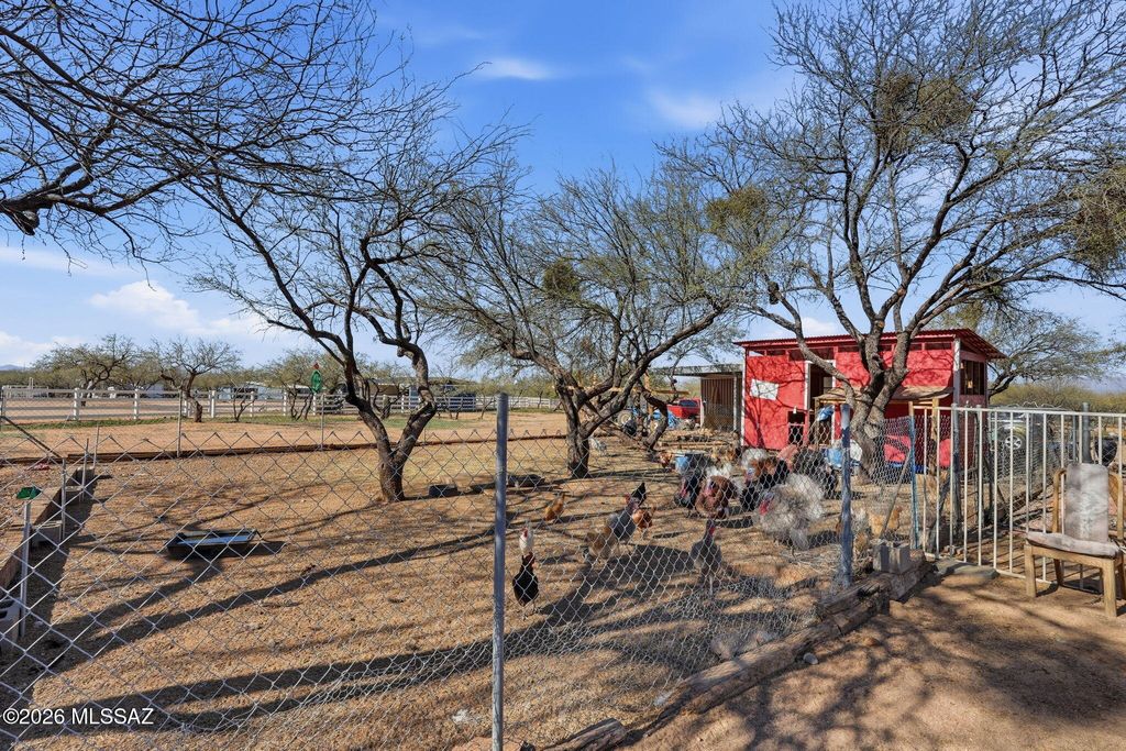 Image 34 of property listing at 26860 S Purple Finch Lane, Amado, AZ 85645