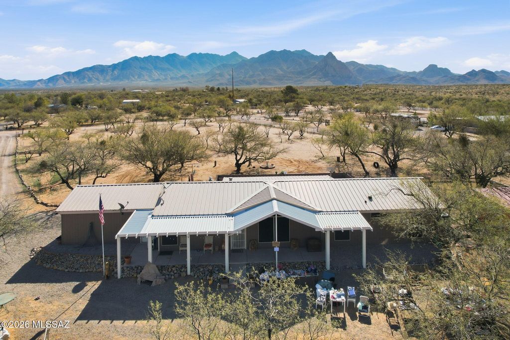 Image 7 of property listing at 26860 S Purple Finch Lane, Amado, AZ 85645