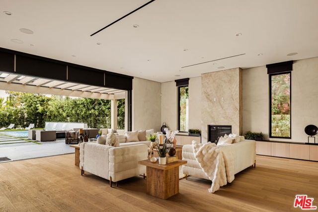 4528 Matilija Avenue, Sherman Oaks, CA 91423